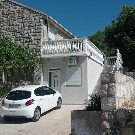 Apartman Kristina Ll شقة *