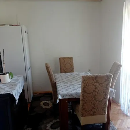 Apartman Kristina Ll شقة *